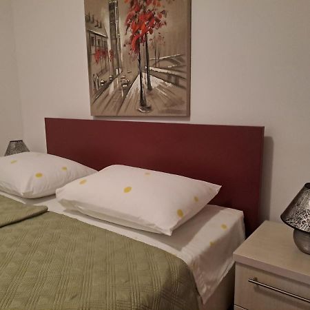 Apartment Mira Σίμπενικ Εξωτερικό φωτογραφία
